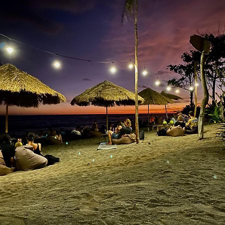 ホテル Uma Pantai Seseh チャングー エクステリア 写真